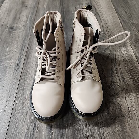 Dr Doc Martens 25634 Patent Leather Combat Boots Tan Women's Size 5 - Picture 6 of 9